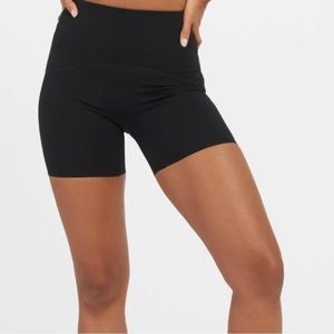 Active spandex shorts